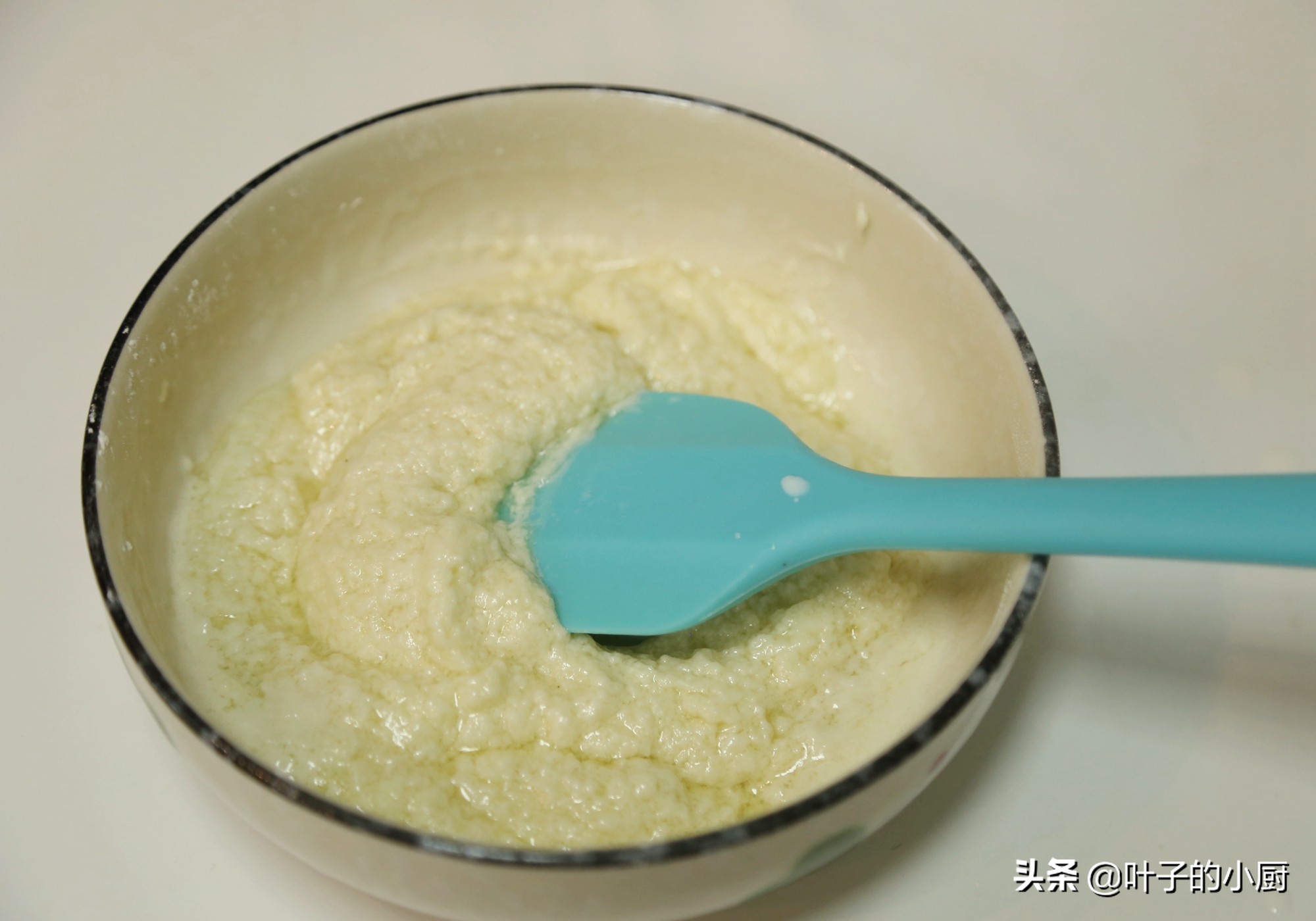 超级简单的蛋糕一学就会只用烤箱,又软又好吃的蛋糕配方