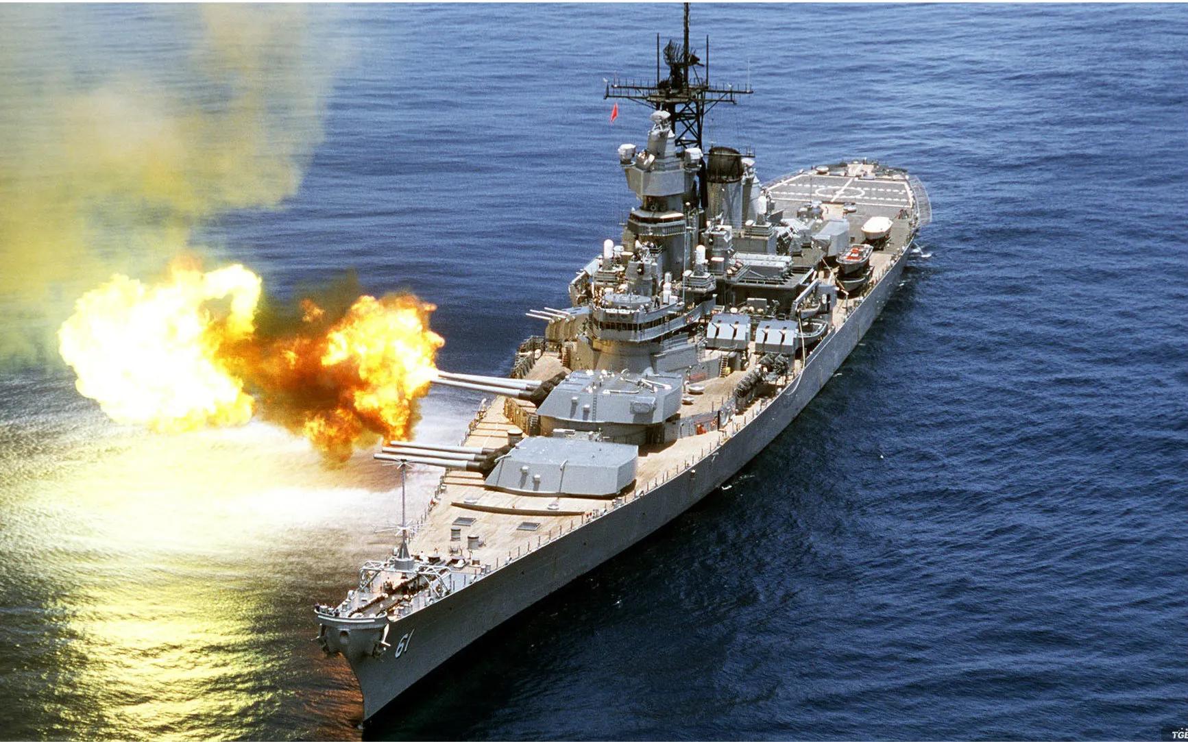 美国305毫米主炮战列舰,中国海军电磁炮战列舰