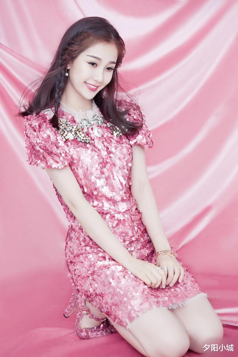 在朋友圈卖东西内容被折叠,朋友圈内容被卖