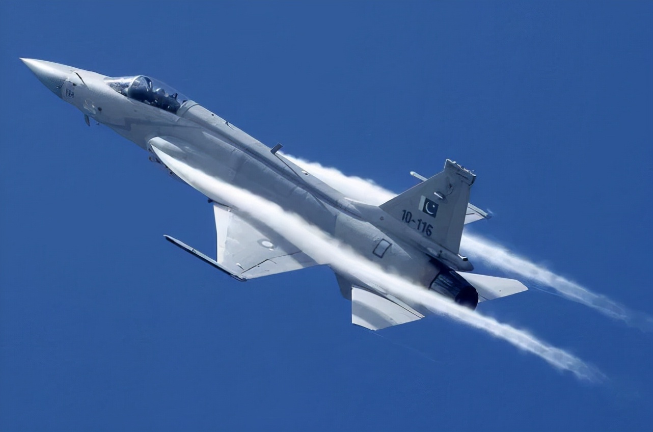 猛砸6.6亿刀！南美大国下血本买战斗机，枭龙或将迎来下一个客户