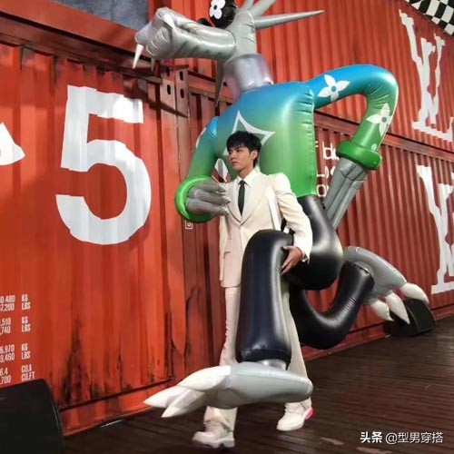 lv抄袭中国图案被起诉,virgilabloh