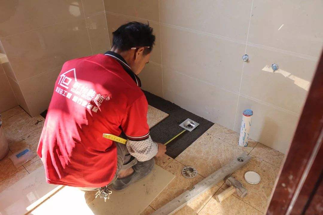 卫生间堵塞水从地漏漏出来怎么办,浴室地漏下水慢妙招