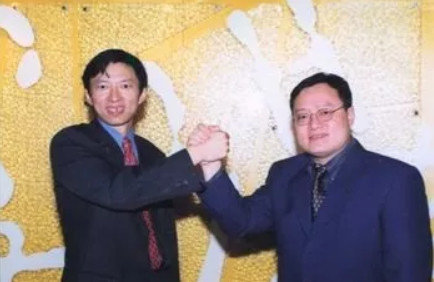 以前的人人网怎么盈利,人人网被谁收购了