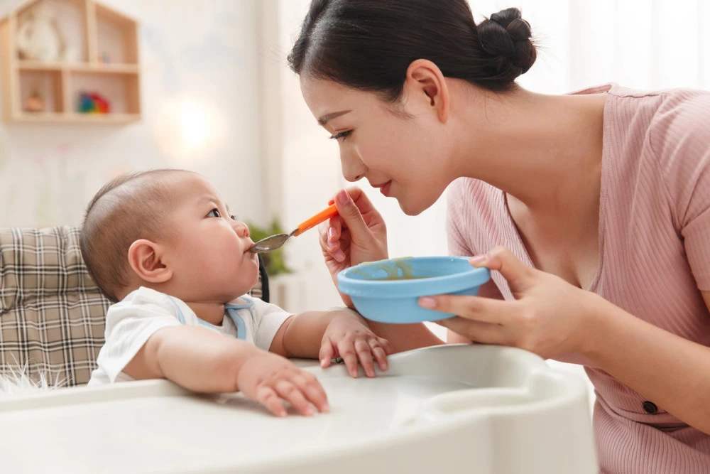 如何让宝宝眼睛越长越大呢,婴儿眼睛多大会不再变