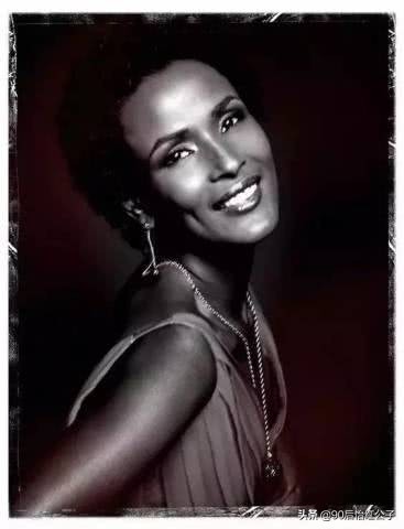 她4岁被*暴强**，13岁逃婚，如今令28个国家的男人闻风丧胆