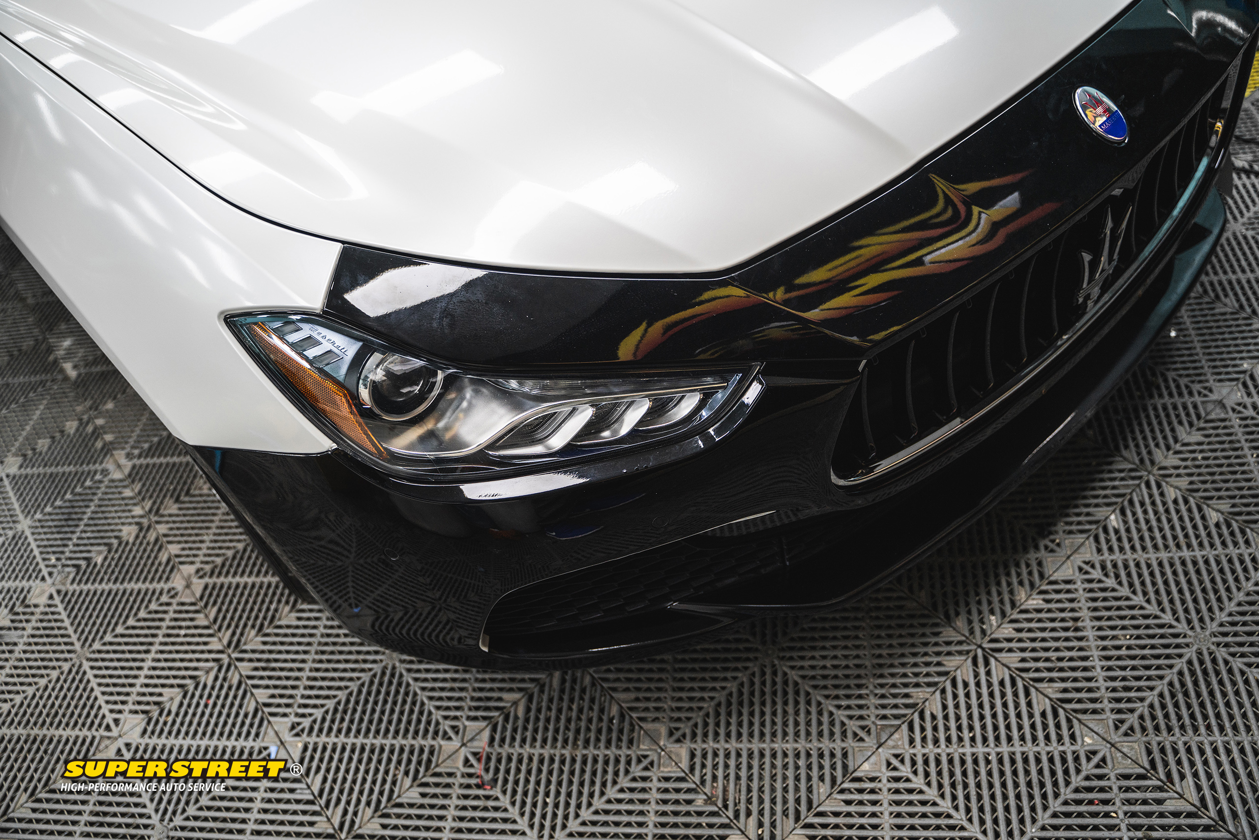 玛莎拉蒂吉博力汽车贴膜改色,superstreet改装