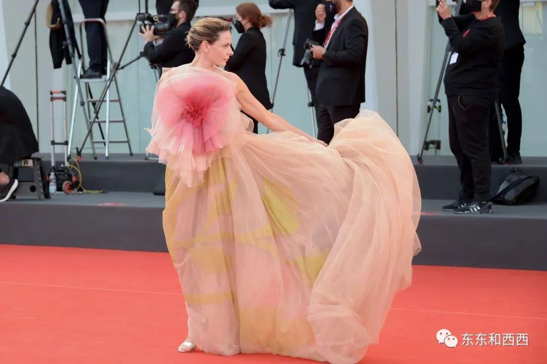 甜茶维密,甜茶威尼斯电影节红毯最帅男明星