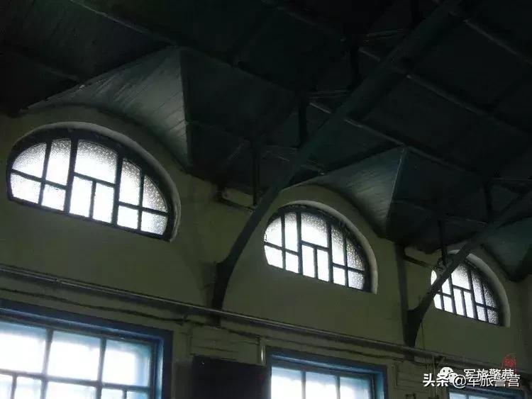 中国各地大型火车站详细样子,实拍中国最小火车站