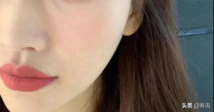 干皮、油皮、痘痘肌看过来！亲测不卡粉、不脱妆的粉底液指南！