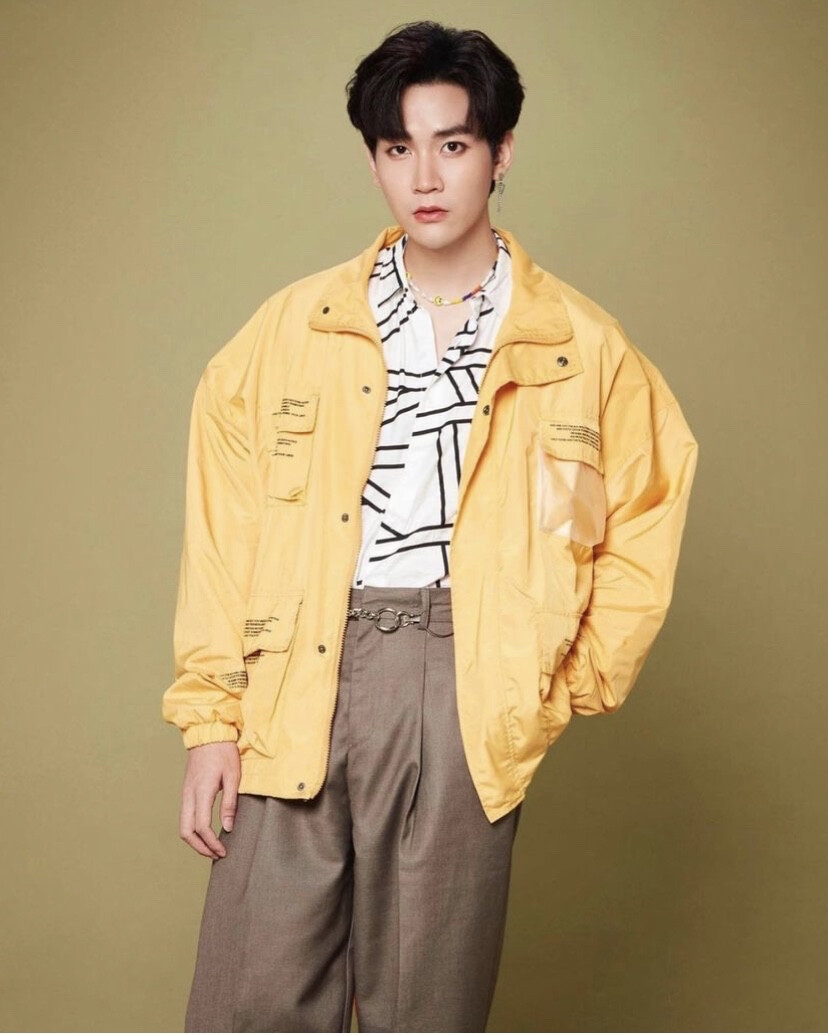 他泰韩系少年:关大爷洪34典型代表包包酷爱韩风穿搭