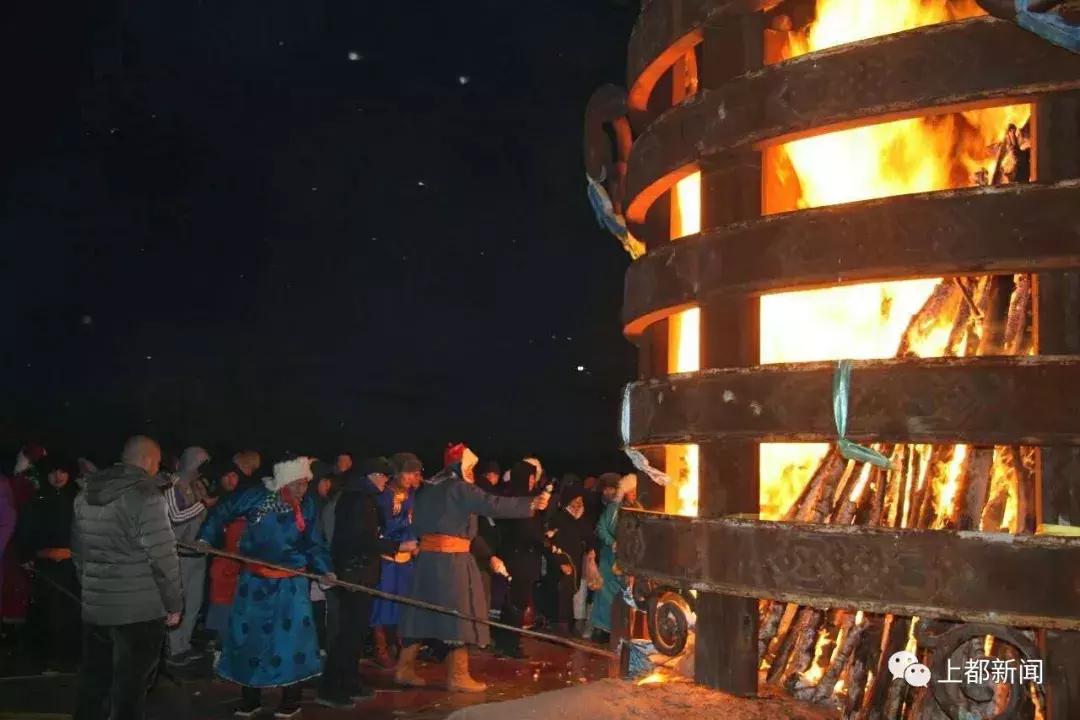蒙古族小年祭火仪式,蒙古族祭火仪式一般几点开始