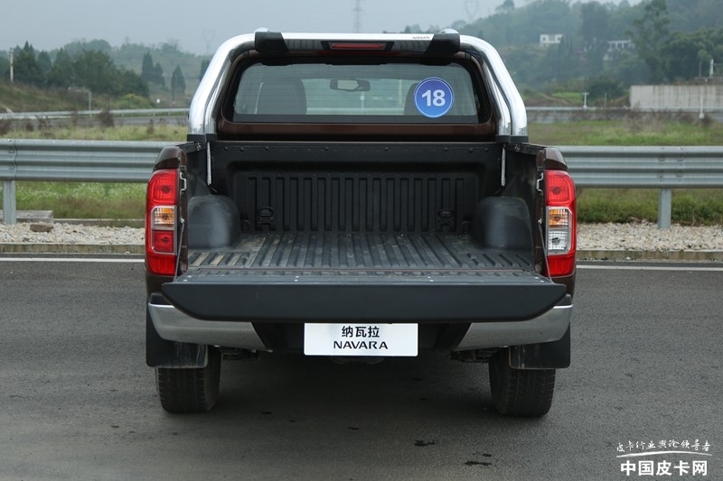 纳瓦拉dmax,纳瓦拉和d-max对比