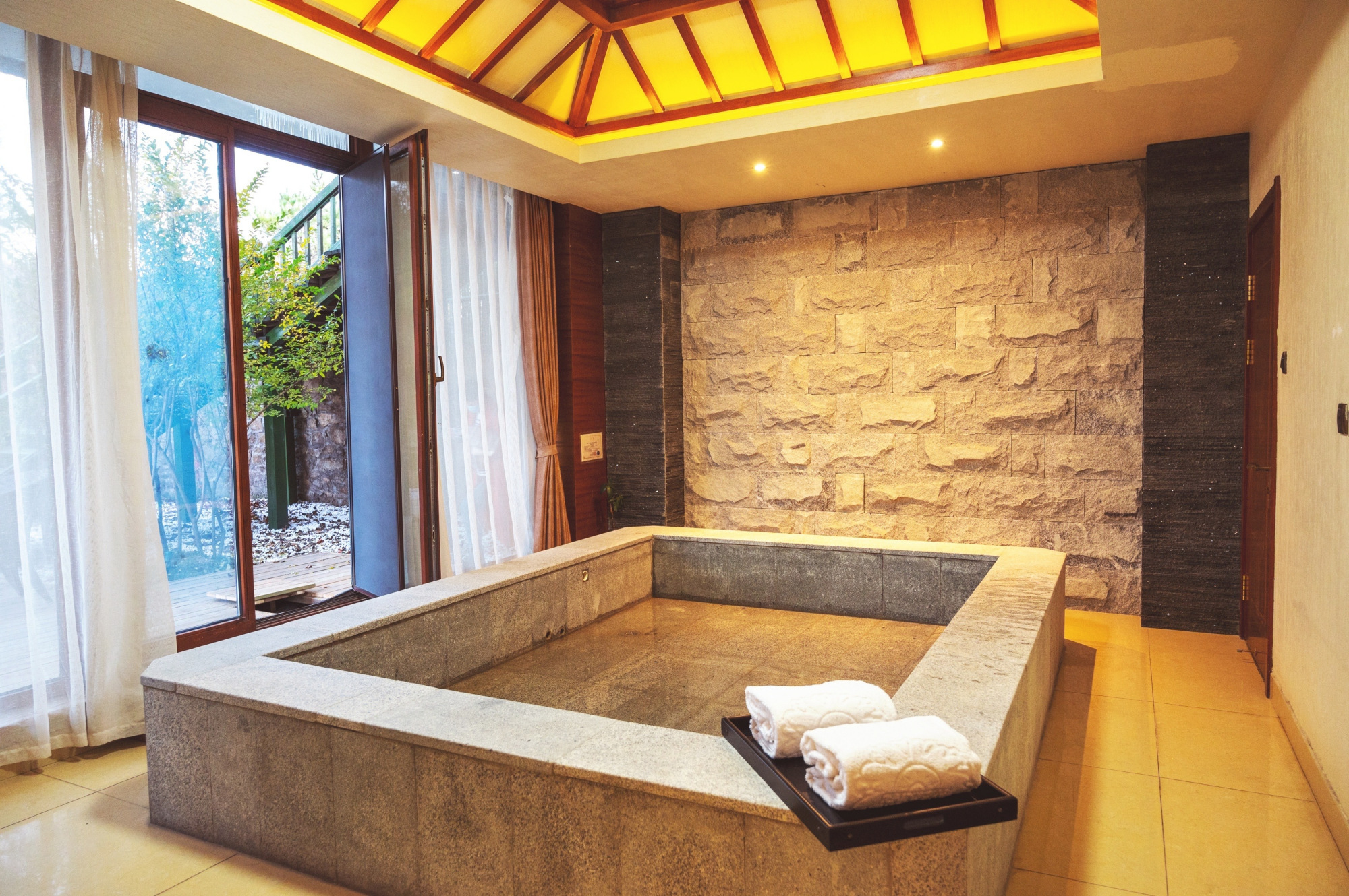 营口温泉游,营口温泉小镇排名