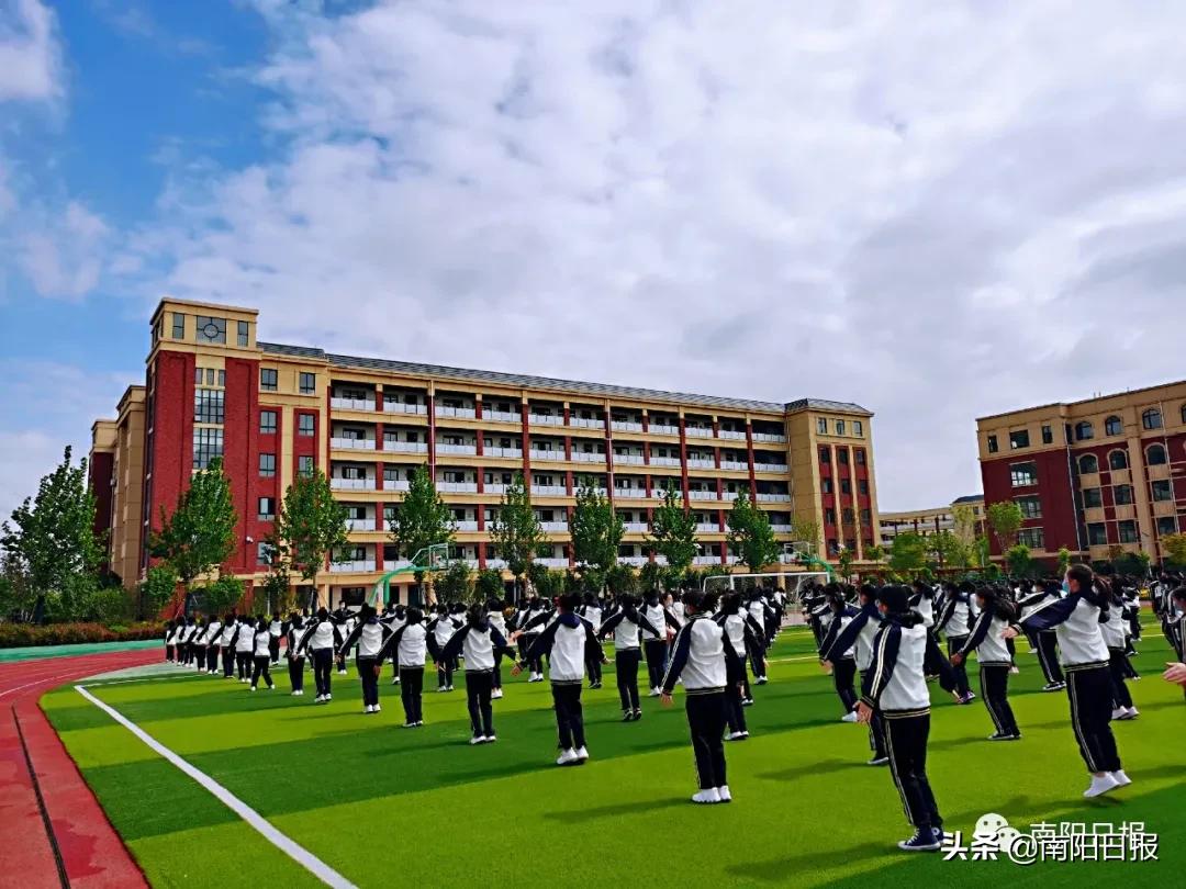 南阳第五完全学校全貌,南阳车站南路完全学校