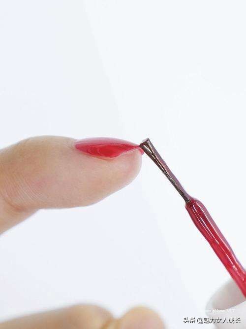 初学美甲步骤及教程,美甲教程入门零基础学自己做美甲