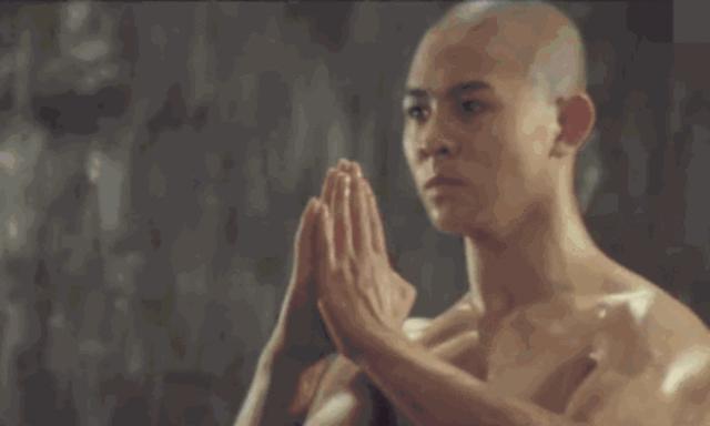 留给成龙的时间不多了，剩下的希望都在吴京身上