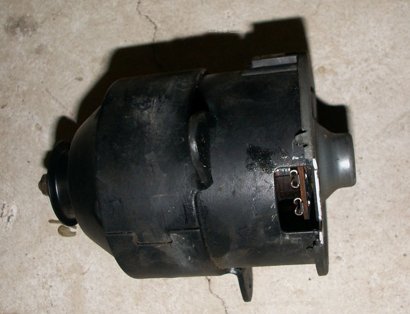 轿车散热风扇不转导致开锅,汽车散热器开锅怎么解决