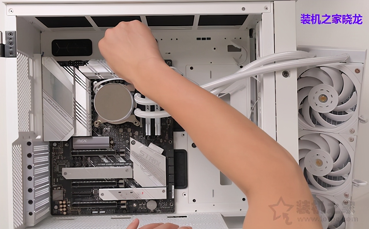 装机组装电脑,装机模拟器手机版组装电脑