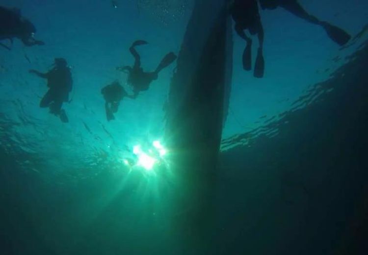 蓝梦岛恶魔的眼泪图片,巴厘岛蓝梦岛恶魔之眼要门票吗