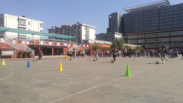 瓒崇悆姣旇禌宄板嘲鐭垮尯绗竴灏忓,蹇箰瓒崇悆婊规脖娌虫梺