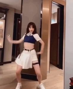 为什么大家只喜欢姐姐不喜欢我,为什么只喜欢姐姐不喜欢妹妹