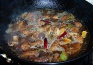 香辣啤酒鸭怎么做法视频,甜辣啤酒鸭做法步骤视频