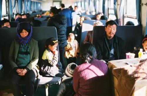 为什么火车速度那么慢,火车条件比高铁差很多吗