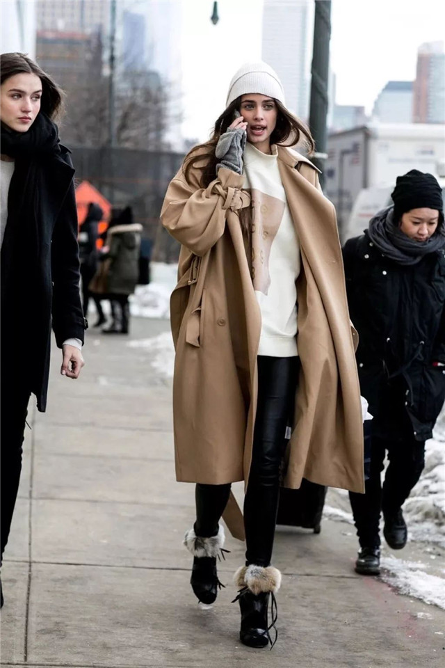 40岁女冬天穿什么颜色显年轻,四十岁穿什么颜色好看显年轻显白