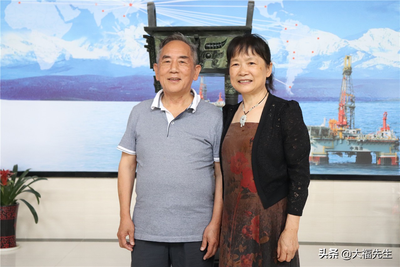 钢铁年代战友重逢,钢铁情怀