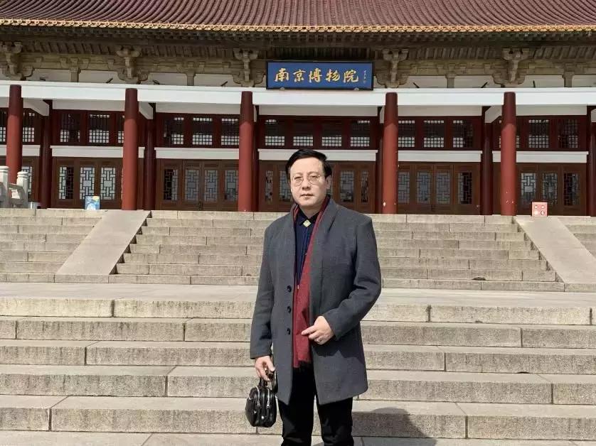 你心目中的博物馆专家会开飞机会编程吗？