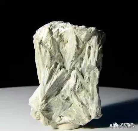 27种常见蚀变矿物的野外鉴定特征,普通地质学常见矿物主要鉴定特征