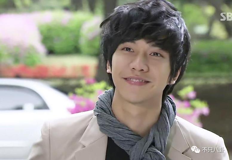 新恋情曝光后，李昇基却遭全网吐槽“疯了才会找这样的女友”...