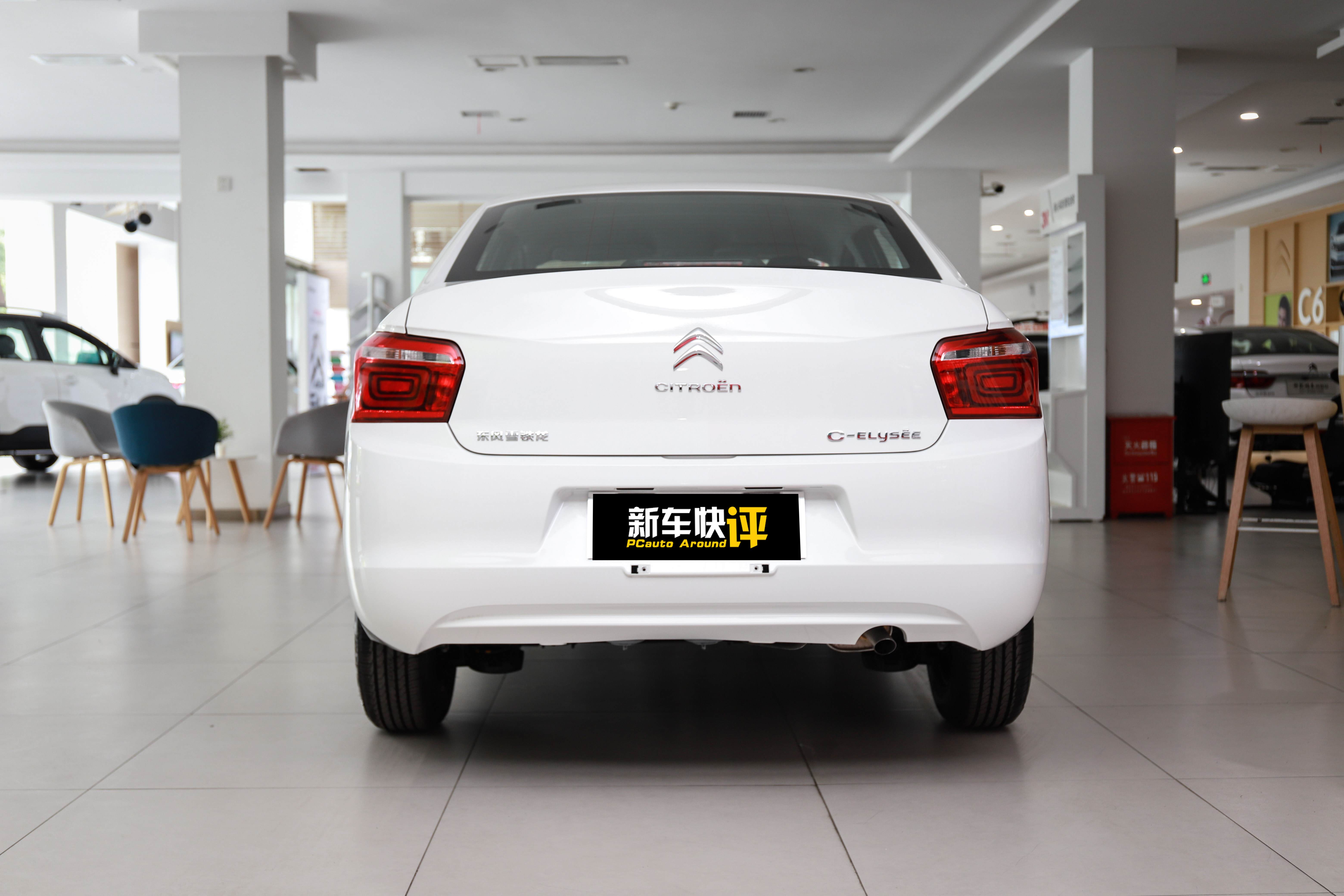 飞度和爱丽舍哪个值得买,雪铁龙爱丽舍对比飞度