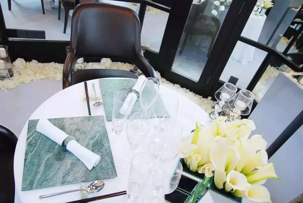 上海最贵餐厅一顿饭,在上海吃最贵的一顿饭多少钱