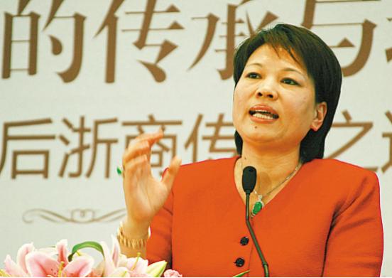 800亿浙江女首富跌落神坛,从巅峰跌入谷底的浙江女首富