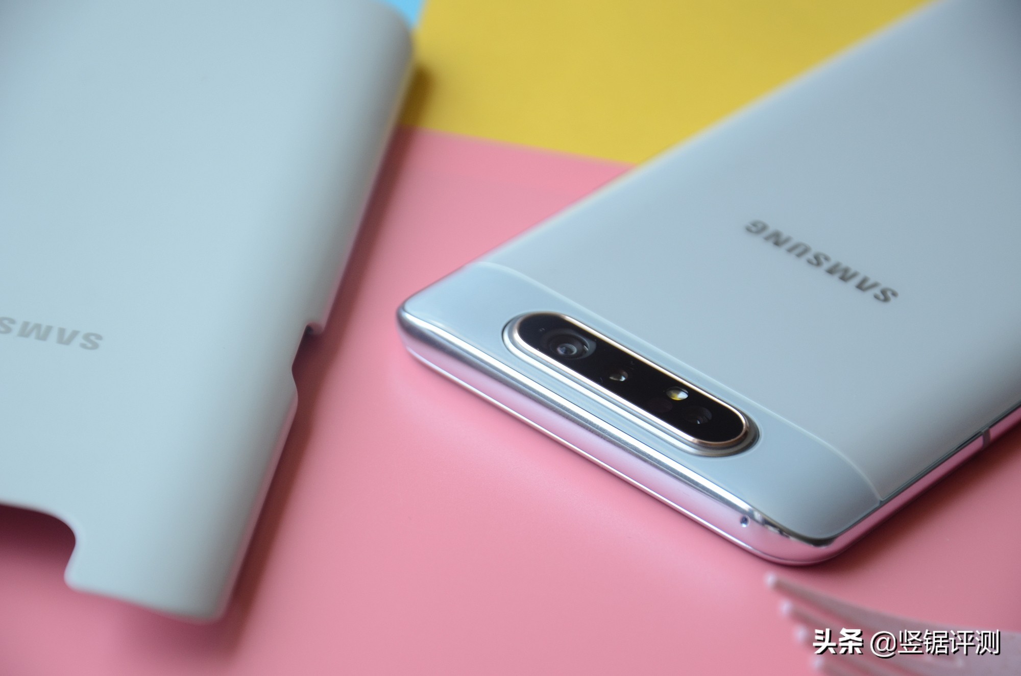 三星A80深度评测,6.7英寸全面屏,旋转摄像头设计