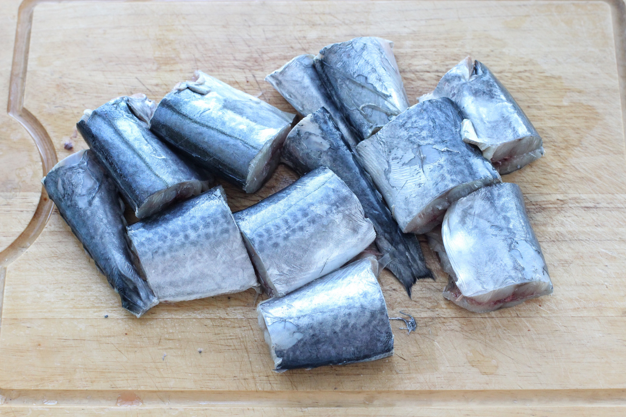 千炖豆腐万炖鱼的功效与作用,鲜香美味的鱼炖豆腐