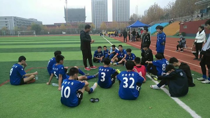 日照新营中学足球队赴武汉比赛,日照新营中学2017