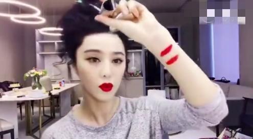 范冰冰走秀黑纱花絮,范冰冰拍的绿瘦广告照片