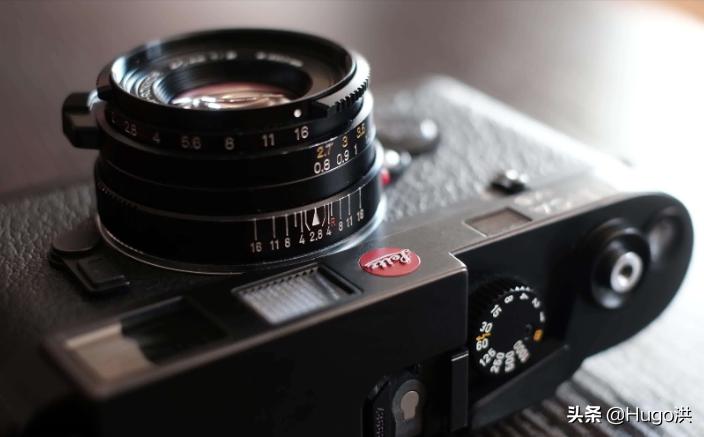 这家半路出家的电子企业，凭站在巨人肩上跳舞，挤入了相机前三甲