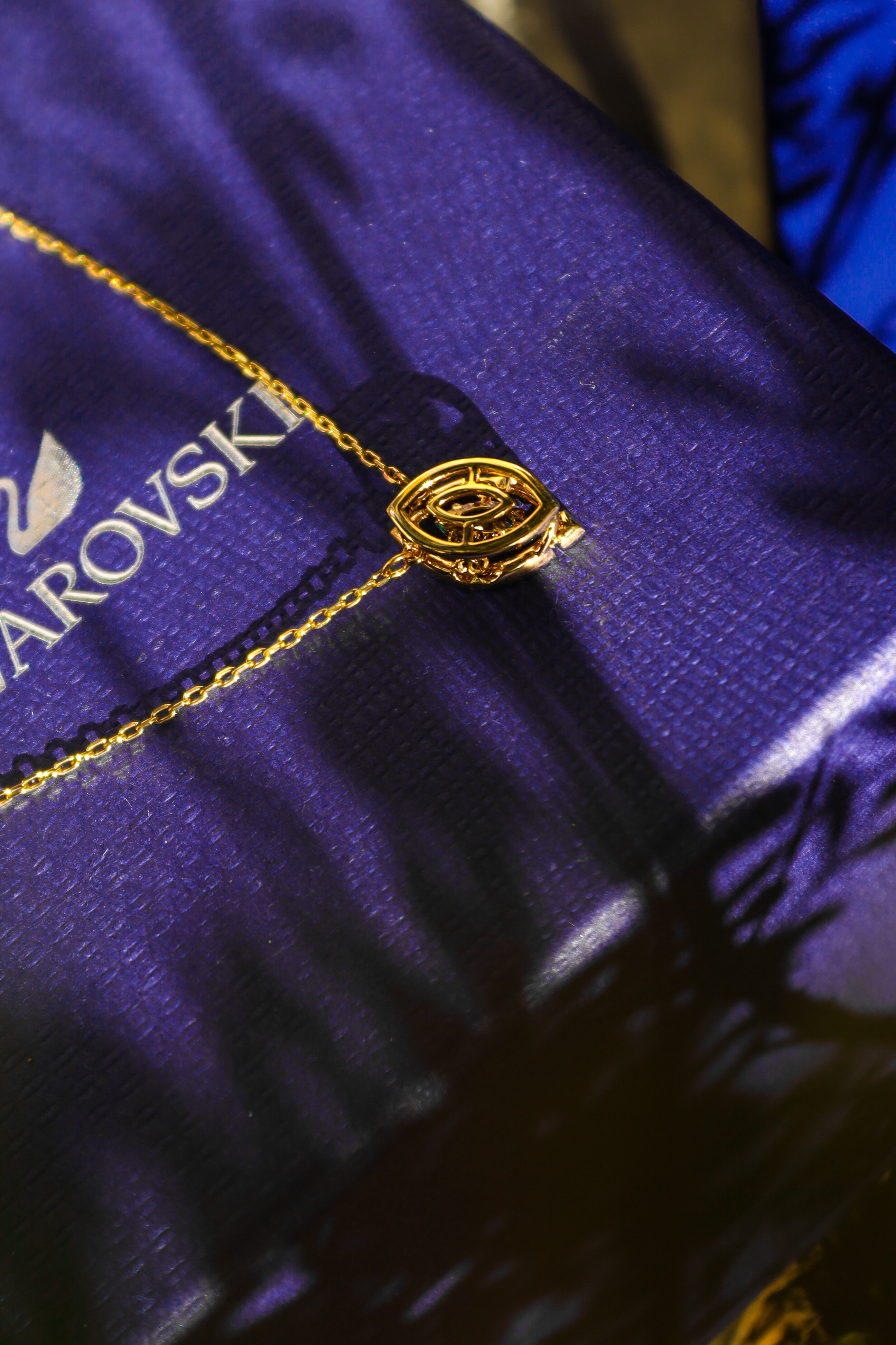 美丽尖儿：「施华洛世奇」SPARKLING DC跃动星光