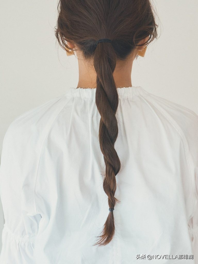 4款超时髦的编发3分钟就能搞定,1分钟搞定四款超流行的编发