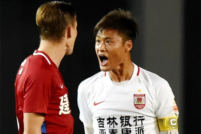 中国足球名将有望迎执教新篇章,中国男足留洋军团迎来久违喜讯