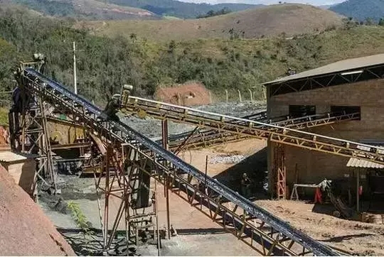 巴西奶奶绿这么贵是有道理的，开采太难了！都是高科技