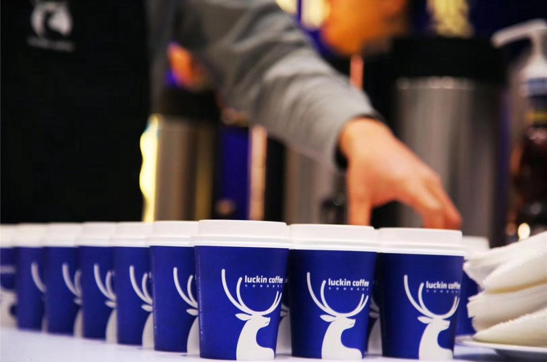 佛系星巴克，被逼“上梁山”