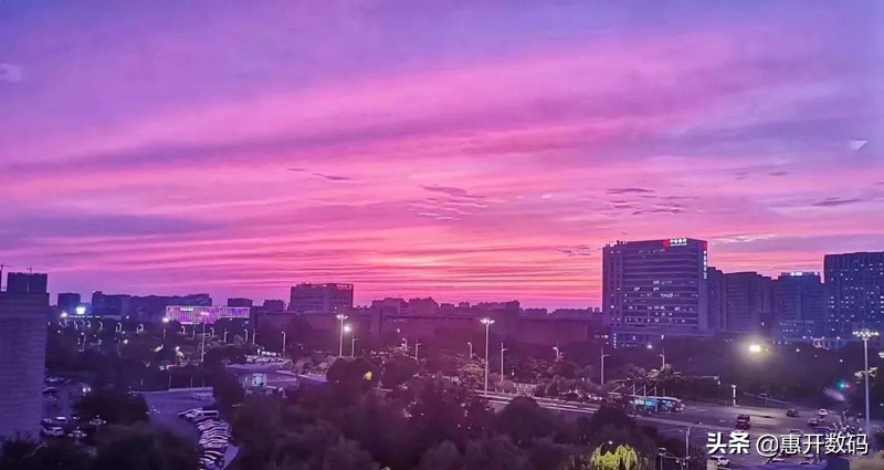 一个真实的故事一首歌音频,一个城市一座小镇的故事