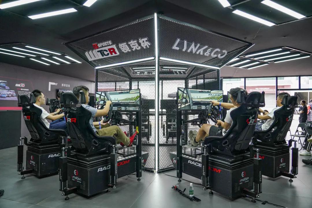 领克03过弯翻车,新款领克03推背感实测