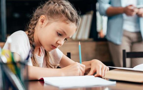 孩子作弊被抓家长如何跟老师沟通,孩子作弊被抓怎么处理