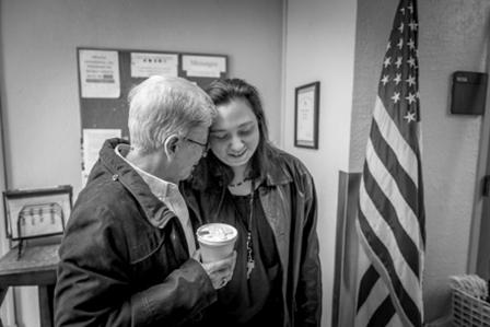 末路狂花:美国退伍女兵饱受*队军**性侵、自杀、*品毒**、抑郁、无家可归困扰