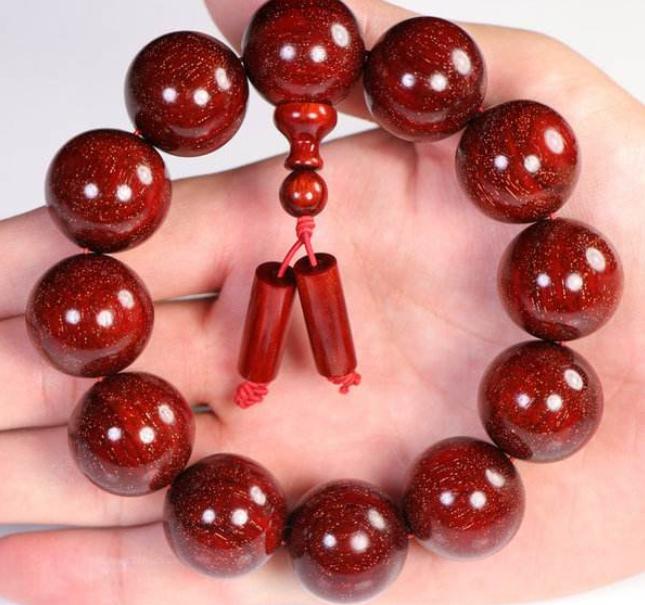 小叶紫檀盘黑了怎么处理,小叶紫檀手串越盘越黑